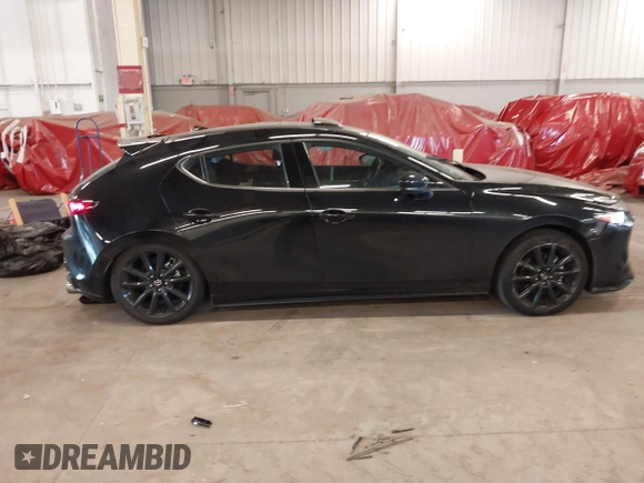 2021 Mazda 3 Premium Plus с VIN JM1BPBNY0M1348282, выставлен на аукционе IAAI как лот 42141569 с пробегом 29 848 миль миль и . История ставок и продаж доступна на DreamBid. Изображение 14.