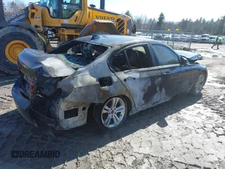 2017 BMW 3 Series 330i xDrive with VIN WBA8D9G39HNU62595, listed as a IAAI auction lot 41811673 with 1 mi miles. Bid and sale history available at carsss.com. Image 4.