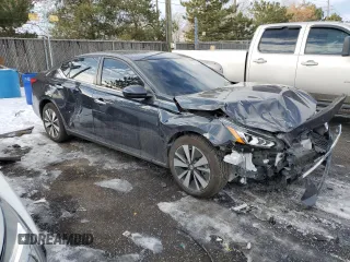 2021 Nissan Altima SV with VIN 1N4BL4DV3MN316925, listed as a Copart auction lot 43255025 with 71,476 mi miles and Salvage Title. Bid and sale history available at carsss.com. Image 4.