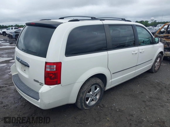 2010 Dodge Grand Caravan SXT z VIN 2D4RN5D18AR247124, wystawiony jako IAAI lot #42257538 z przebiegiem 197 443 mil mil oraz . Historia ofert i sprzedaży dostępna na DreamBid. Obrazek 4.