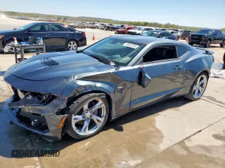 2020 Chevrolet Camaro 2SS z VIN 1G1FH1R71L0139267, wystawiony jako Copart lot #46625185 z przebiegiem 26 922 mil mil oraz Szkoda całkowita • Salvage title. Historia ofert i sprzedaży dostępna na DreamBid. Obrazek 1.