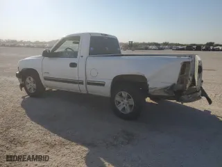 2000 Chevrolet Silverado 1500 with VIN 1GCEC14W2YE209210, listed as a Copart auction lot 76048094 with 0 mi miles and Salvage Title. Bid and sale history available at carsss.com. Image 2.