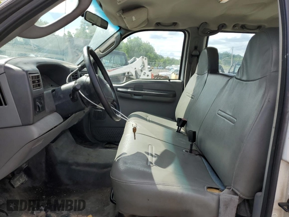 2003 Ford F-350 XL with VIN 1FTSW30L93ED85049, listed as a Copart auction lot 57946435 with 42,522 mi miles and Clean title. Bid and sale history available at DreamBid. Image 7.