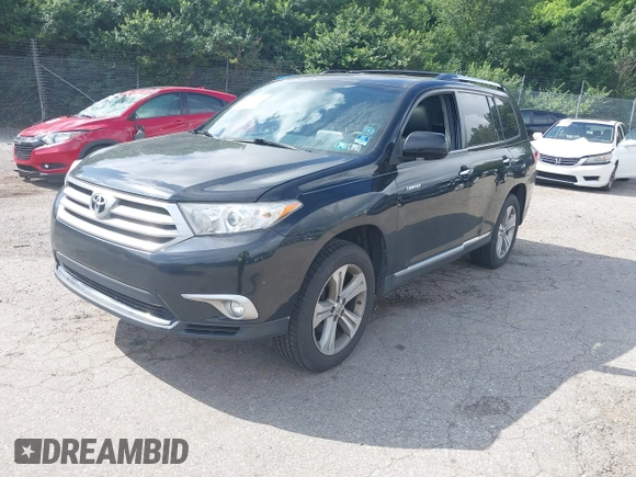 2013 Toyota Highlander Limited z VIN 5TDDK3EH4DS195650, wystawiony jako IAAI lot #42667439 z przebiegiem 136 105 mil mil oraz . Historia ofert i sprzedaży dostępna na DreamBid. Obrazek 18.