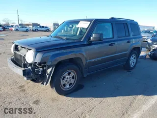 2017 Jeep Patriot Sport with VIN 1C4NJPBB0HD121397, listed as a IAAI auction lot 41709399 with 124,512 mi miles. Bid and sale history available at carsss.com. Image 17.