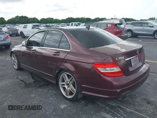 2008 Mercedes-Benz C 300 Sport z VIN WDDGF54X88F064819, wystawiony jako IAAI lot #39808674 z przebiegiem Nie podano mil oraz . Historia ofert i sprzedaży dostępna na DreamBid. Obrazek 3.