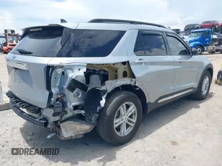 2023 Ford Explorer XLT with VIN 1FMSK7DH5PGB69004, listed as a IAAI auction lot 42517662 with 18,299 mi miles and . Bid and sale history available at DreamBid. Image 4.