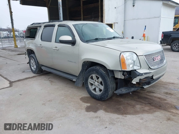 2014 GMC Yukon XL SLT with VIN 1GKS2KE71ER223496, listed as a IAAI auction lot 41419800 with 146,686 mi miles. Bid and sale history available at carsss.com. Image 1.