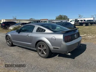 2007 Ford Mustang Deluxe with VIN 1ZVFT80N975342231, listed as a Copart auction lot 88990895 with 175,676 mi miles and Clean Title. Bid and sale history available at carsss.com. Image 3.