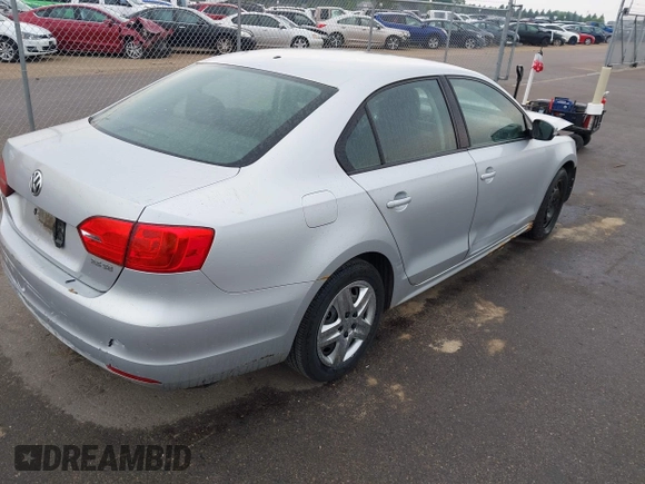 2011 Volkswagen Jetta SE с VIN 3VWDZ7AJ2BM348984, выставлен на аукционе IAAI как лот 42503246 с пробегом 77 392 миль миль и . История ставок и продаж доступна на DreamBid. Изображение 4.