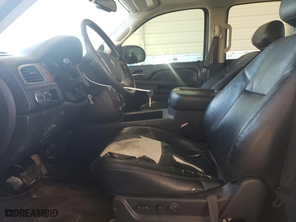 2013 Chevrolet Avalanche LTZ with VIN 3GNMCGE09DG328150, listed as a Copart auction lot 42457295 with 178,345 mi miles and Salvage Title. Bid and sale history available at carsss.com. Image 7.