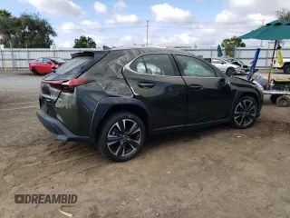 2021 Lexus UX 200 with VIN JTHX3JBH8M2036140, listed as a Copart auction lot 70534384 with 9,872 mi miles and Salvage title. Bid and sale history available at DreamBid. Image 3.