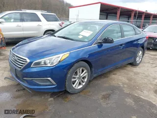 2016 Hyundai Sonata 2.4L SE with VIN 5NPE24AF1GH304722, listed as a IAAI auction lot 41828719 with 152,666 mi miles. Bid and sale history available at carsss.com. Image 2.