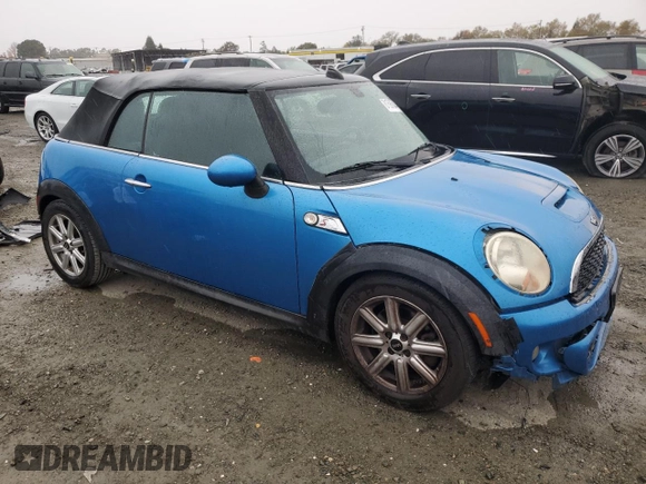 2011 MINI Convertible S с VIN WMWZP3C52BTX82943, выставлен на аукционе Copart как лот 81586044 с пробегом 145 543 миль миль и Списание • Salvage title. История ставок и продаж доступна на DreamBid. Изображение 4.