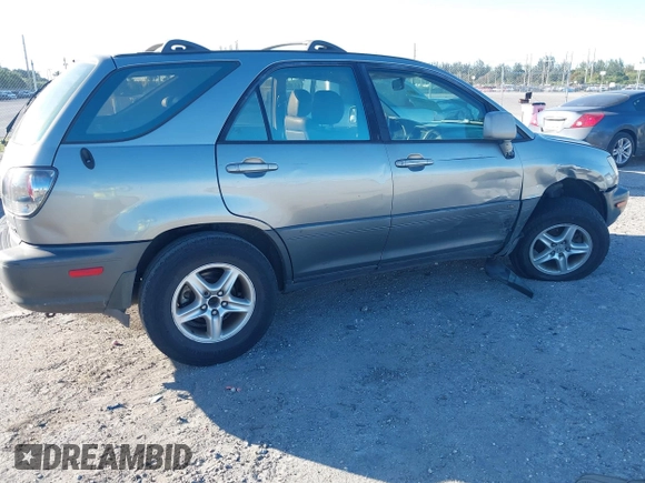 2001 Lexus RX 300 with VIN JTJGF10U110115162, listed as a IAAI auction lot 40998420 with 227,602 mi miles. Bid and sale history available at carsss.com. Image 4.
