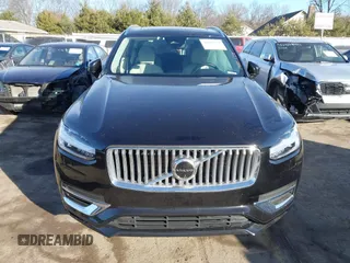 2023 Volvo XC90 Plus with VIN YV4H600N1P1931864, listed as a IAAI auction lot 41441737 with 31,429 mi miles and . Bid and sale history available at DreamBid. Image 12.