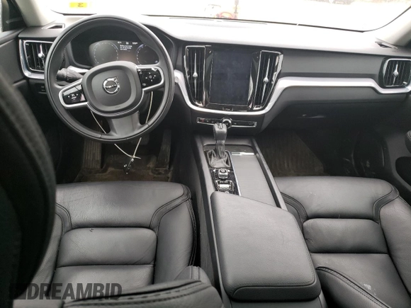 2020 Volvo V60 z VIN YV4102WK9L1044437, wystawiony jako Copart lot #47720533 z przebiegiem 18 092 mil mil oraz . Historia ofert i sprzedaży dostępna na DreamBid. Obrazek 8.