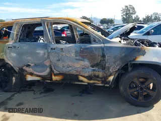 2011 Jeep Grand Cherokee Laredo with VIN 1J4RS4GG2BC618072, listed as a IAAI auction lot 38619850 with Not Provided miles and . Bid and sale history available at DreamBid. Image 12.