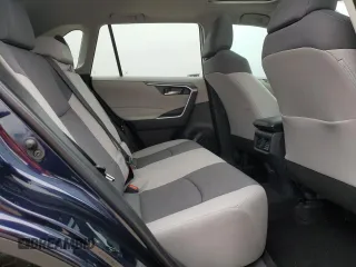 2025 Toyota RAV4 XLE with VIN 2T3W1RFVXSW368361, listed as a Copart auction lot 42827225 with 900 mi miles and Salvage Title. Bid and sale history available at carsss.com. Image 11.