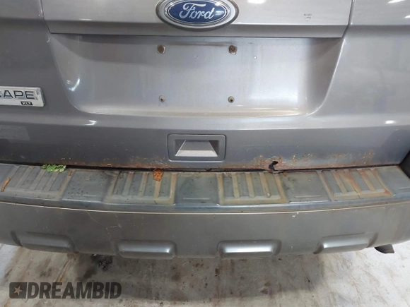 2012 Ford Escape XLT with VIN 1FMCU9D72CKB47826, listed as a IAAI auction lot 42706327 with 172,202 mi miles and . Bid and sale history available at DreamBid. Image 16.
