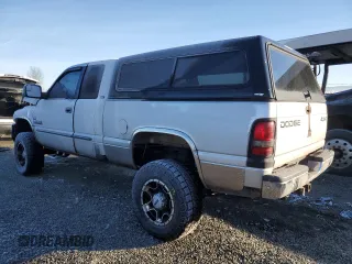 2001 Dodge Ram 2500 with VIN 1B7KF23631J608822, listed as a Copart auction lot 89020475 with 265,390 mi miles and Salvage Title. Bid and sale history available at carsss.com. Image 2.