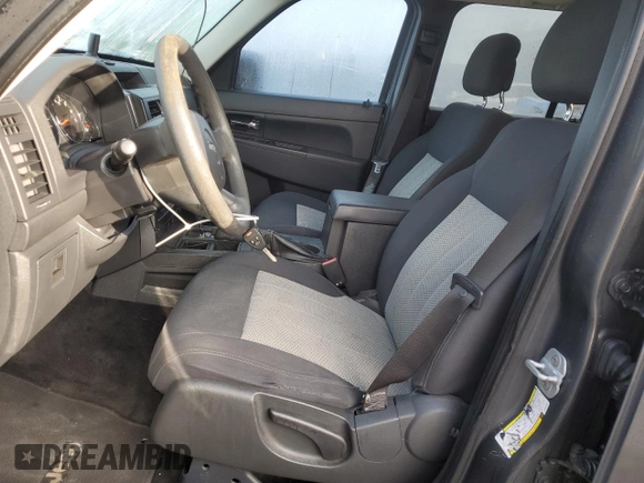 2010 Jeep Liberty Sport z VIN 1J4PP2GK2AW181091, wystawiony jako Copart lot #44555095 z przebiegiem 104 986 mil mil oraz Szkoda całkowita • Salvage title. Historia ofert i sprzedaży dostępna na DreamBid. Obrazek 7.