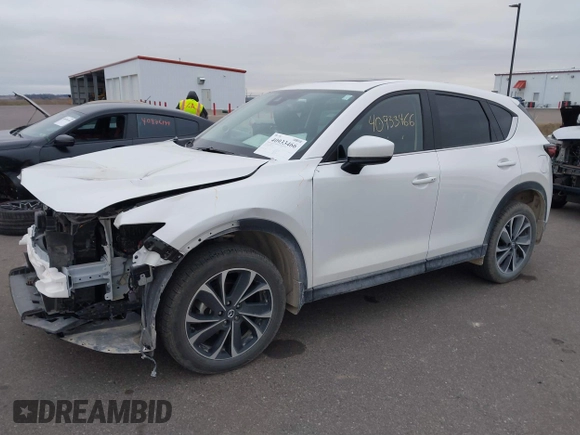2023 Mazda CX-5 2.5 S Premium Plus Package with VIN JM3KFBEM8P0172177, listed as a IAAI auction lot 40933466 with 39,534 mi miles. Bid and sale history available at carsss.com. Image 18.