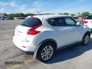 2013 Nissan Juke SV with VIN JN8AF5MV4DT215041, listed as a IAAI auction lot 41863707 with 88,331 mi miles. Bid and sale history available at carsss.com. Image 4.