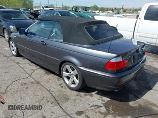 2005 BMW 3 Series 325Ci with VIN WBABW33405PL35861, listed as a IAAI auction lot 42042997 with 137,148 mi miles and . Bid and sale history available at carsss.com. Image 3.