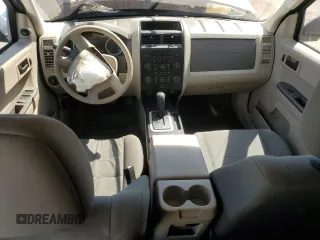 2012 Ford Escape XLS z VIN 1FMCU9C75CKB46512, wystawiony jako Copart lot #50629455 z przebiegiem Nie podano mil oraz Nie do naprawy • Non repairable. Historia ofert i sprzedaży dostępna na DreamBid. Obrazek 8.