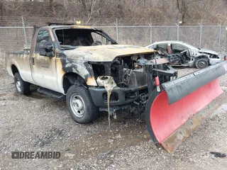 2012 Ford F-250 z VIN 1FTSF2B69CEB08368, wystawiony jako IAAI lot #41718142 z przebiegiem Nie podano mil oraz . Historia ofert i sprzedaży dostępna na DreamBid. Obrazek 11.