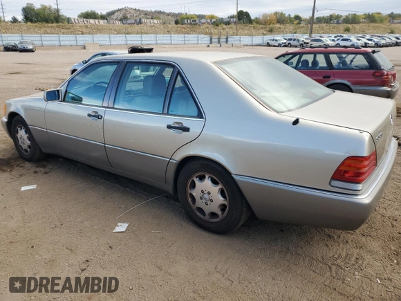 1994 Mercedes-Benz S with VIN WDBGA51E0RA172358, listed as a Copart auction lot 77541104 with 237,028 mi miles and Clean Title. Bid and sale history available at DreamBid. Image 2.