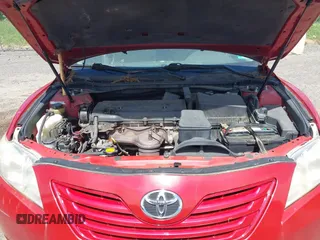2007 Toyota Camry CE z VIN 4T1BE46K77U067512, wystawiony jako IAAI lot #42310634 z przebiegiem 153 322 mil mil oraz . Historia ofert i sprzedaży dostępna na DreamBid. Obrazek 10.