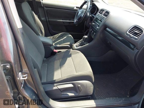 2013 Volkswagen Jetta SE with VIN 3VWPP7AJ5DM674235, listed as a IAAI auction lot 42387714 with 143,333 mi miles and . Bid and sale history available at DreamBid. Image 5.