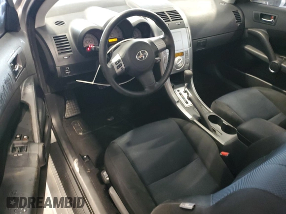 2006 Scion tC z VIN JTKDE167760090455, wystawiony jako Copart lot #54485705 z przebiegiem 161 510 mil mil oraz Szkoda całkowita • Salvage title. Historia ofert i sprzedaży dostępna na DreamBid. Obrazek 8.
