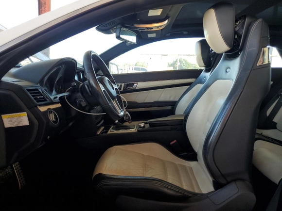 2013 Mercedes-Benz E 550 с VIN WDDKJ7DB2DF200445, выставлен на аукционе Copart как лот 77354114 с пробегом 108 992 миль миль и Списание • Salvage title. История ставок и продаж доступна на DreamBid. Изображение 7.