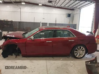 2020 Chrysler 300 Limited with VIN 2C3CCAEG2LH102999, listed as a IAAI auction lot 41331106 with 63,912 mi miles. Bid and sale history available at carsss.com. Image 15.