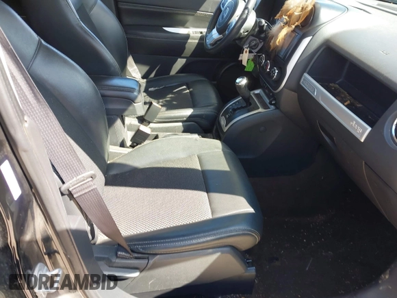 2017 Jeep Compass High Altitude with VIN 1C4NJDEB1HD151132, listed as a IAAI auction lot 41968785 with 164,273 mi miles. Bid and sale history available at carsss.com. Image 5.
