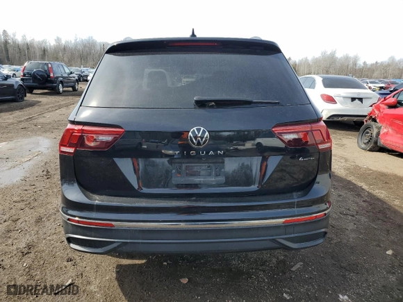 2022 Volkswagen Tiguan SE with VIN 3VV2B7AXXNM061725, listed as a Copart auction lot 42580655 with 82,732 mi miles and Salvage Title. Bid and sale history available at carsss.com. Image 6.