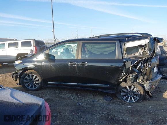 2018 Toyota Sienna XLE with VIN 5TDDZ3DC9JS207367, listed as a IAAI auction lot 41877615 with 104,500 mi miles. Bid and sale history available at carsss.com. Image 14.