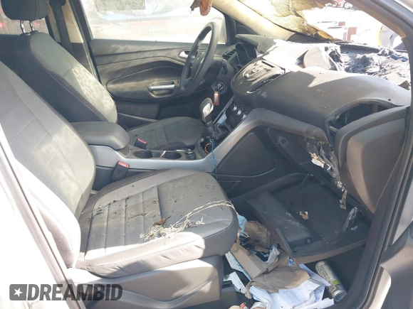 2016 Ford Escape SE z VIN 1FMCU0G76GUA61050, wystawiony jako IAAI lot #42171320 z przebiegiem Nie podano mil oraz . Historia ofert i sprzedaży dostępna na DreamBid. Obrazek 5.