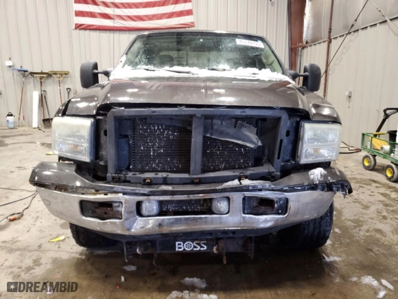 2006 Ford Super Duty F-250 XL with VIN 1FTSW21536ED59142, listed as a Copart auction lot 45170155 with 238,677 mi miles and Non Repairable. Bid and sale history available at carsss.com. Image 5.
