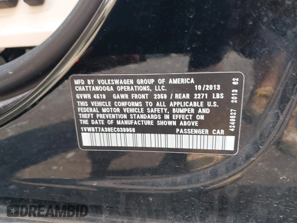 2014 Volkswagen Passat SE z VIN 1VWBT7A38EC039956, wystawiony jako IAAI lot #42479286 z przebiegiem 157 579 mil mil oraz . Historia ofert i sprzedaży dostępna na DreamBid. Obrazek 9.
