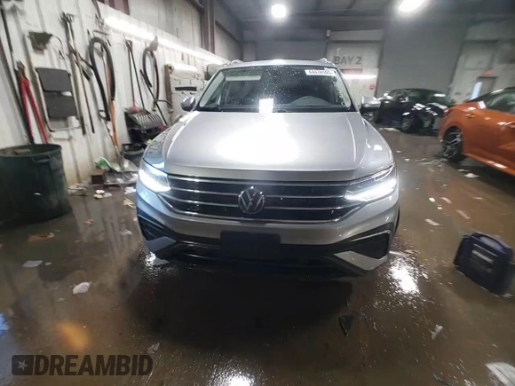 2024 Volkswagen Tiguan SE with VIN 3VVMB7AXXRM113563, listed as a Copart auction lot 44438595 with 819 mi miles and Salvage title. Bid and sale history available at DreamBid. Image 14.