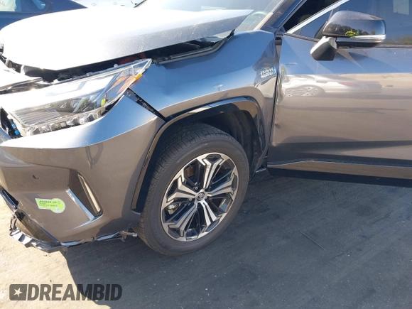 2022 Toyota RAV4 XSE with VIN JTMFB3FV0ND098293, listed as a IAAI auction lot 41513626 with 19,293 mi miles and . Bid and sale history available at DreamBid. Image 12.