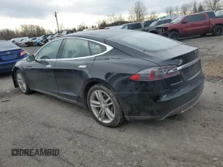 2014 Tesla Model S 60 with VIN 5YJSA1H18EFP45810, listed as a Copart auction lot 86313244 with Not Provided miles and Salvage Title. Bid and sale history available at DreamBid. Image 2.