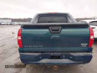 2007 Chevrolet Avalanche 3LT z VIN 3GNFK12307G150155, wystawiony jako IAAI lot #41637680 z przebiegiem Nie podano mil oraz . Historia ofert i sprzedaży dostępna na DreamBid. Obrazek 16.