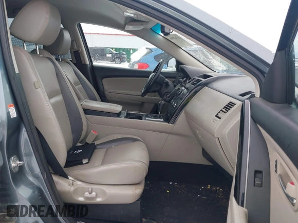 2010 Mazda CX-9 Grand Touring with VIN JM3TB3MA0A0213910, listed as a IAAI auction lot 41562896 with 236,648 mi miles. Bid and sale history available at carsss.com. Image 5.