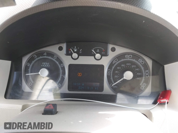 2008 Mercury Mariner с VIN 4M2CU81Z28KJ25587, выставлен на аукционе IAAI как лот 42254205 с пробегом 224 119 миль миль и . История ставок и продаж доступна на DreamBid. Изображение 7.