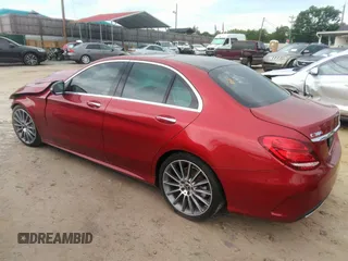 2017 Mercedes-Benz C 300 z VIN 55SWF4JB9HU211905, wystawiony jako IAAI lot #42258304 z przebiegiem 89 308 mil mil oraz . Historia ofert i sprzedaży dostępna na DreamBid. Obrazek 3.